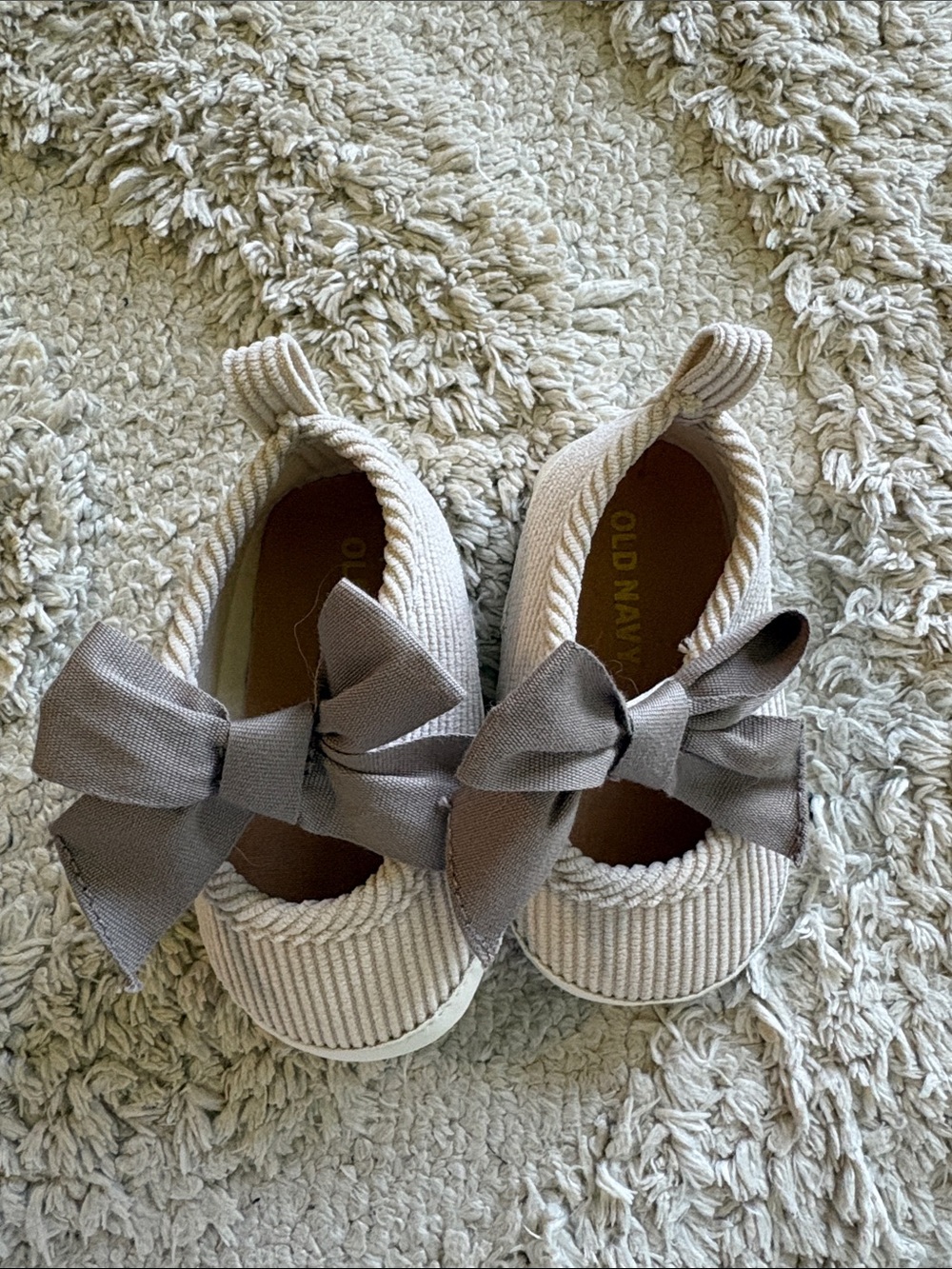 Old Navy Cream Corduroy Kids Bow Slip-On Shoes with Taupe Bows